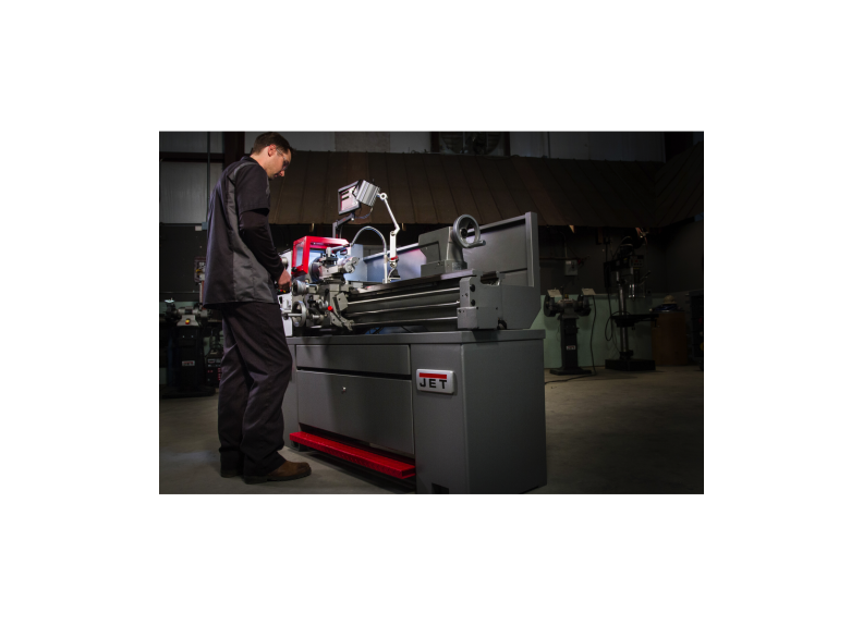 Jet Tools EVS-1440 with Newall DP700 DRO and Collet Closer JT9-311449 worker working on machine right hand side
