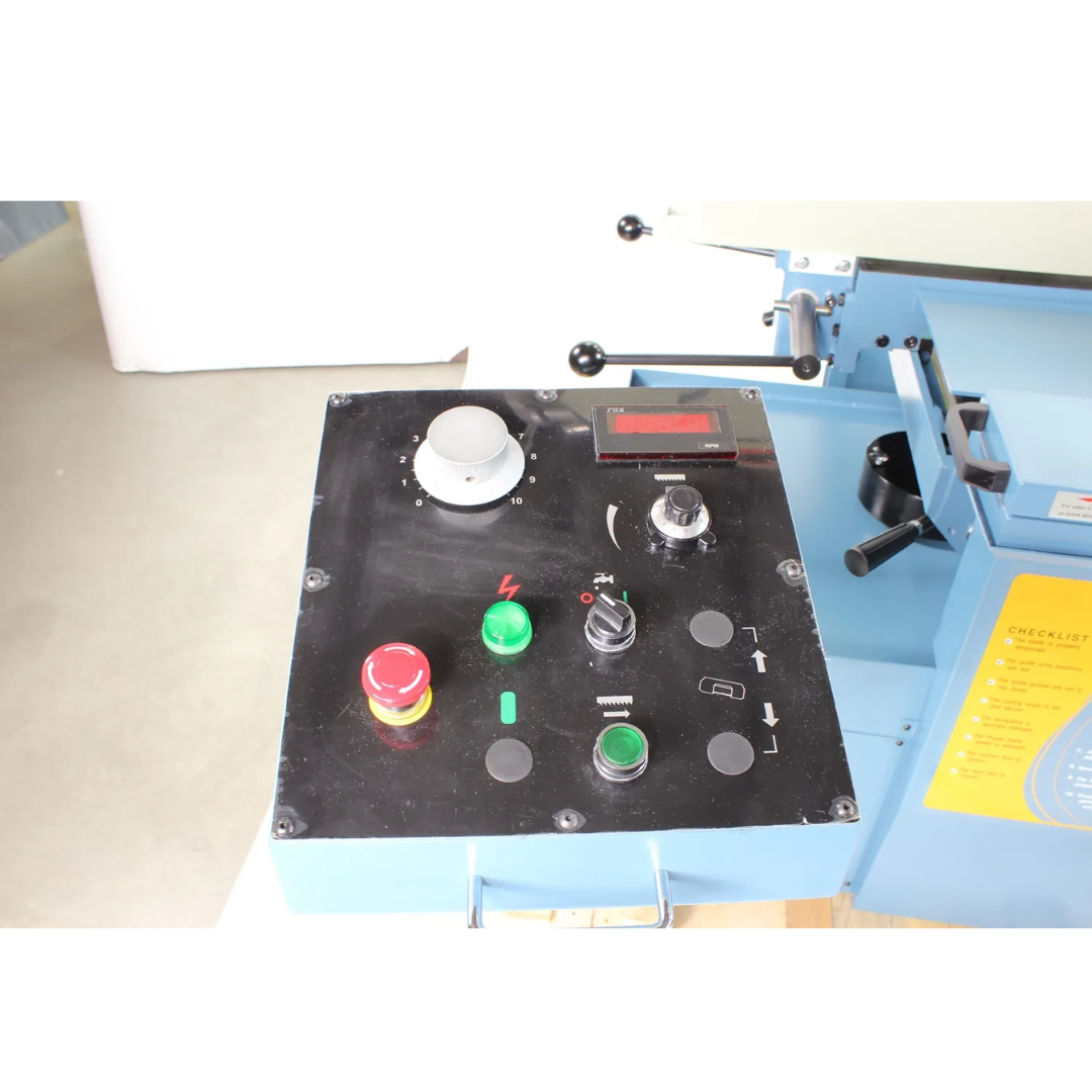 Baileigh 13-Inch Variable-Speed Dual-Mitering Bandsaw (BS-20M-DM) 1001292 operator control panel with easy-to-use machine controls for precise cutting adjustments.