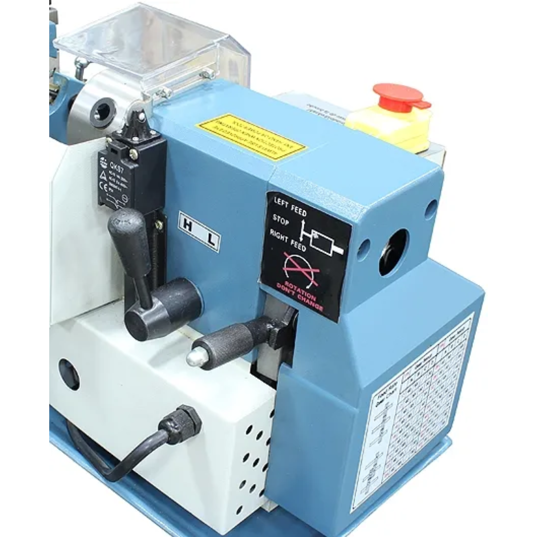 Baileigh Bench Top Lathe (PL-714VS-V2) 1228214 side profile showing variable-speed control system, spindle assembly, and rigid cast-iron construction.