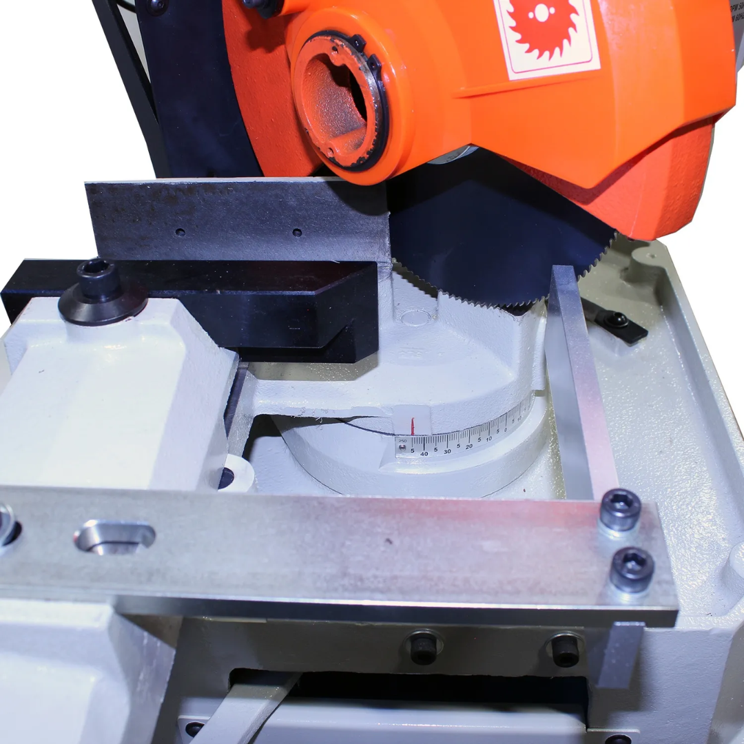 Baileigh Manual Cold Saw CS-250EU 1002426 adjustable vise system engineered for accurate positioning of metal stock during cutting operations.