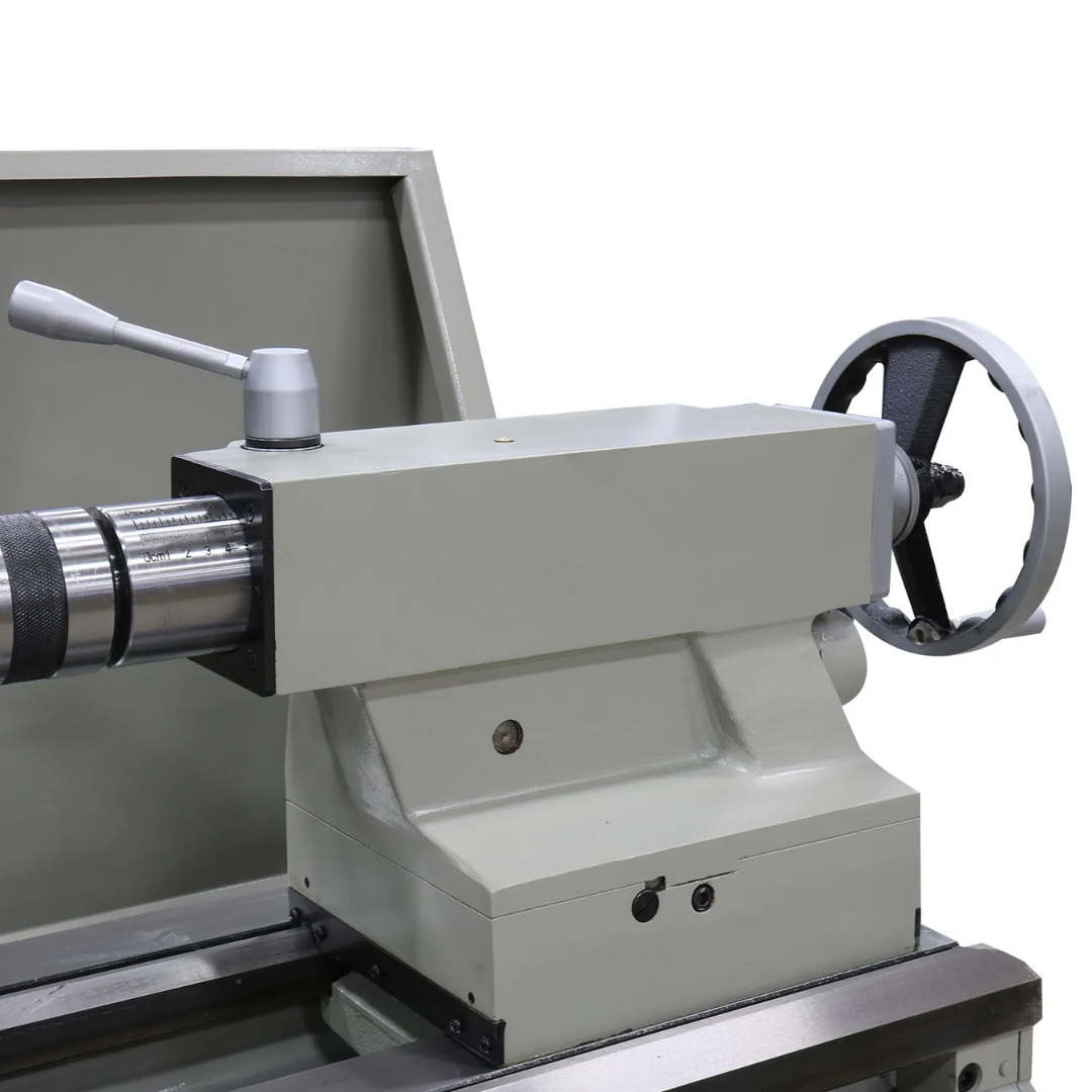 Baileigh Metal Lathe - PL-1860E 1016624 adjustable tailstock assembly with handwheel for accurate support and drilling operations.