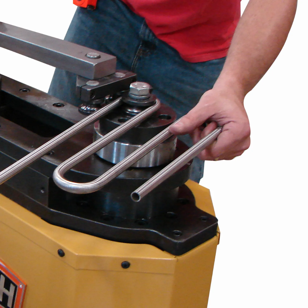 Baileigh Programmable Rotary Draw Bender RDB-250 BA9-RDB250220TS bending process illustration demonstrating centerline radius geometry and precision rotary draw bending principles.