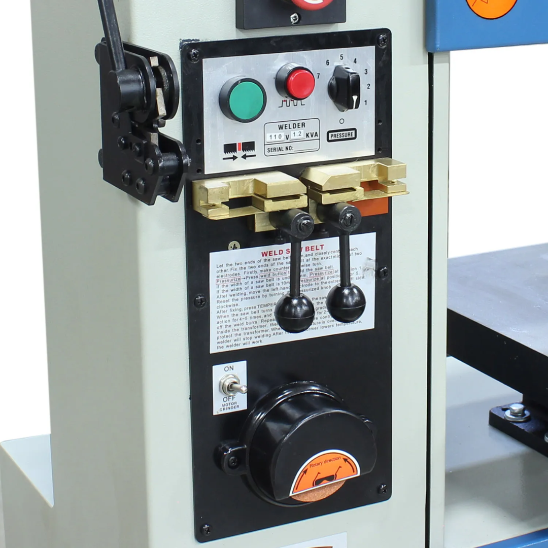 Baileigh Vertical Bandsaw BSV-12VS-V2 1230387 work table and blade support area providing stable material handling for contour cutting, trimming, and fabrication tasks.