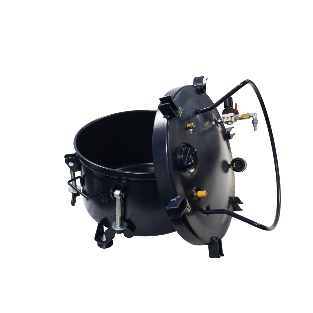 California Air Tools 1810C 10 Gallon Pressure Pot for Resin or Epoxy Casting angled side view showing reinforced steel body