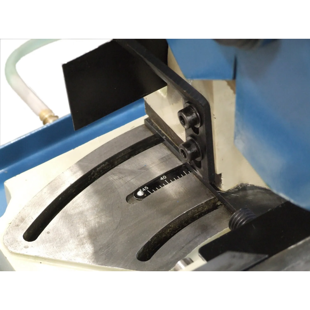 Detailed view of the Baileigh Manually Operated Coldsaw CS-225M 1013715 blade guard and cutting area engineered for operator safety and clean, accurate cuts.