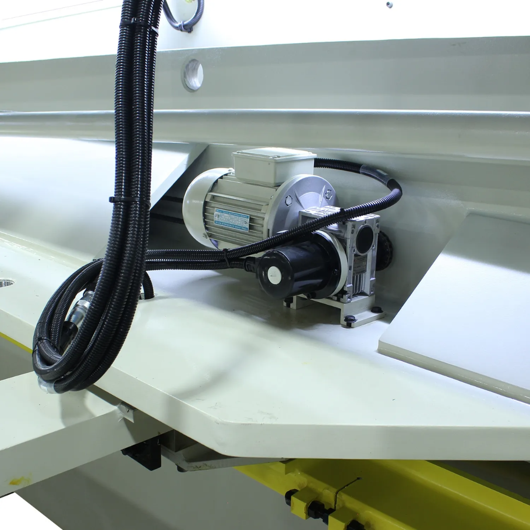 Handwheel adjustment mechanism on the Baileigh Hydraulic Floor Shear 120" Shear Length 1007085 allowing accurate back gauge positioning and material setup.