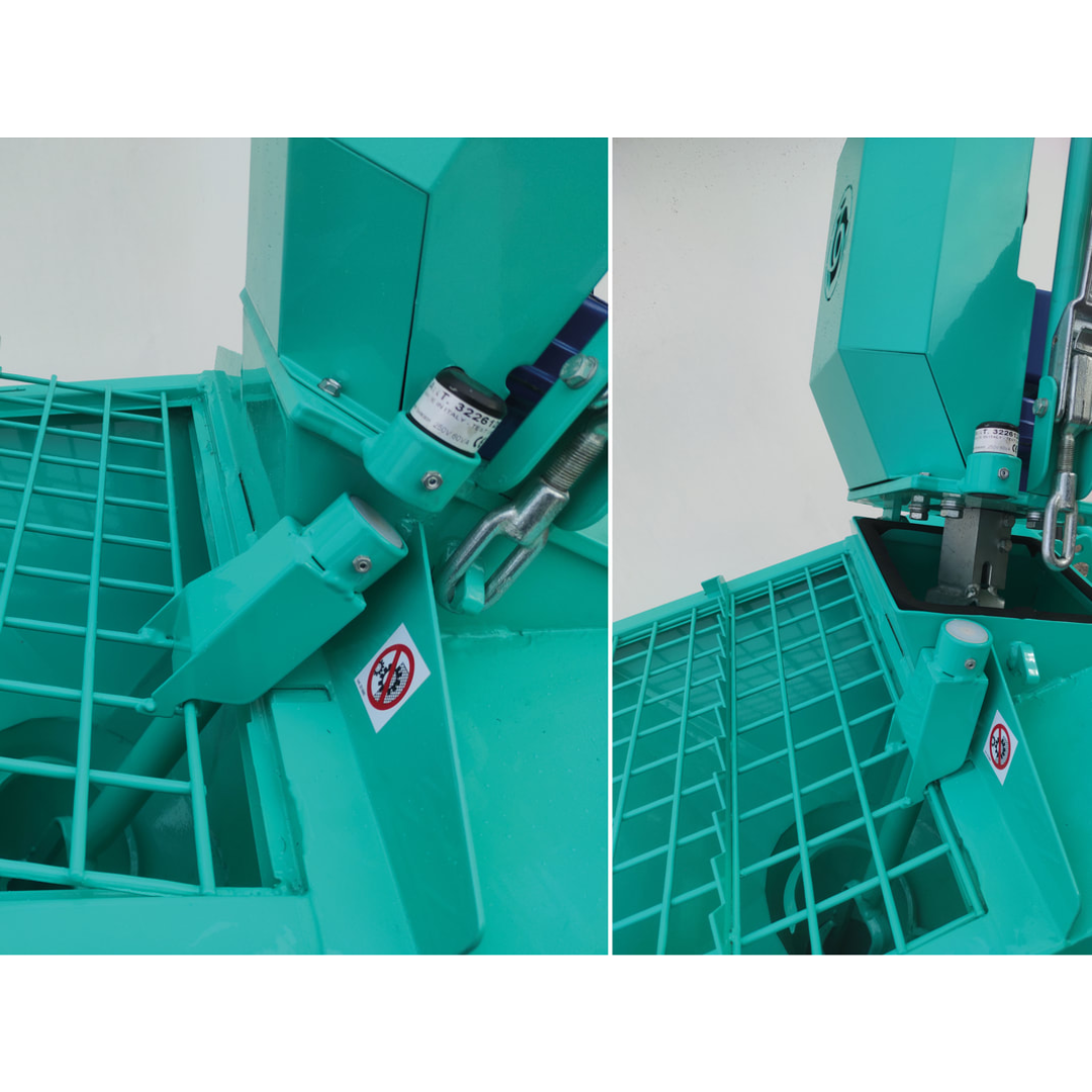 IMER KOINE 3.1 Continuous Mixer/Pump hopper interior close-up displaying reinforced mixing chamber and material feed system for continuous plaster and mortar processing.