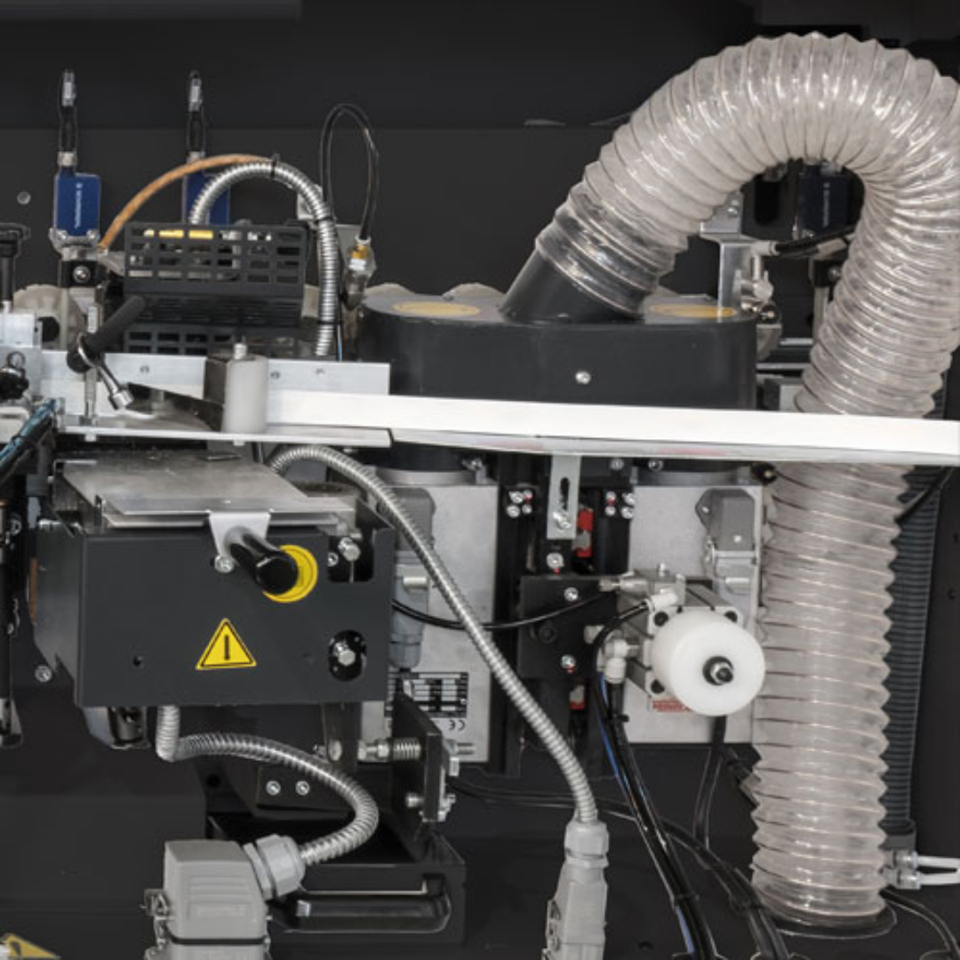 Maksiwa CBC.PCR – Edgebander Platinum Corner Rounding internal mechanical components and drive system