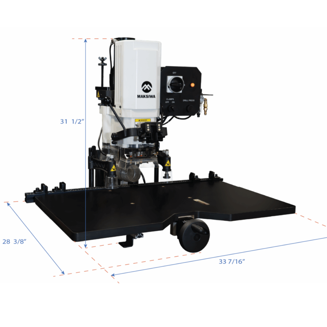 Operator adjusting the Maksiwa HBM-1000 control knob for machine operation settings
