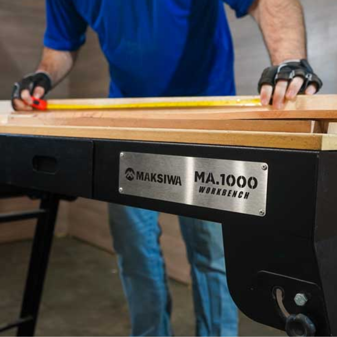 Workbench setup with lumber on Maksiwa MA.1000 Workbench