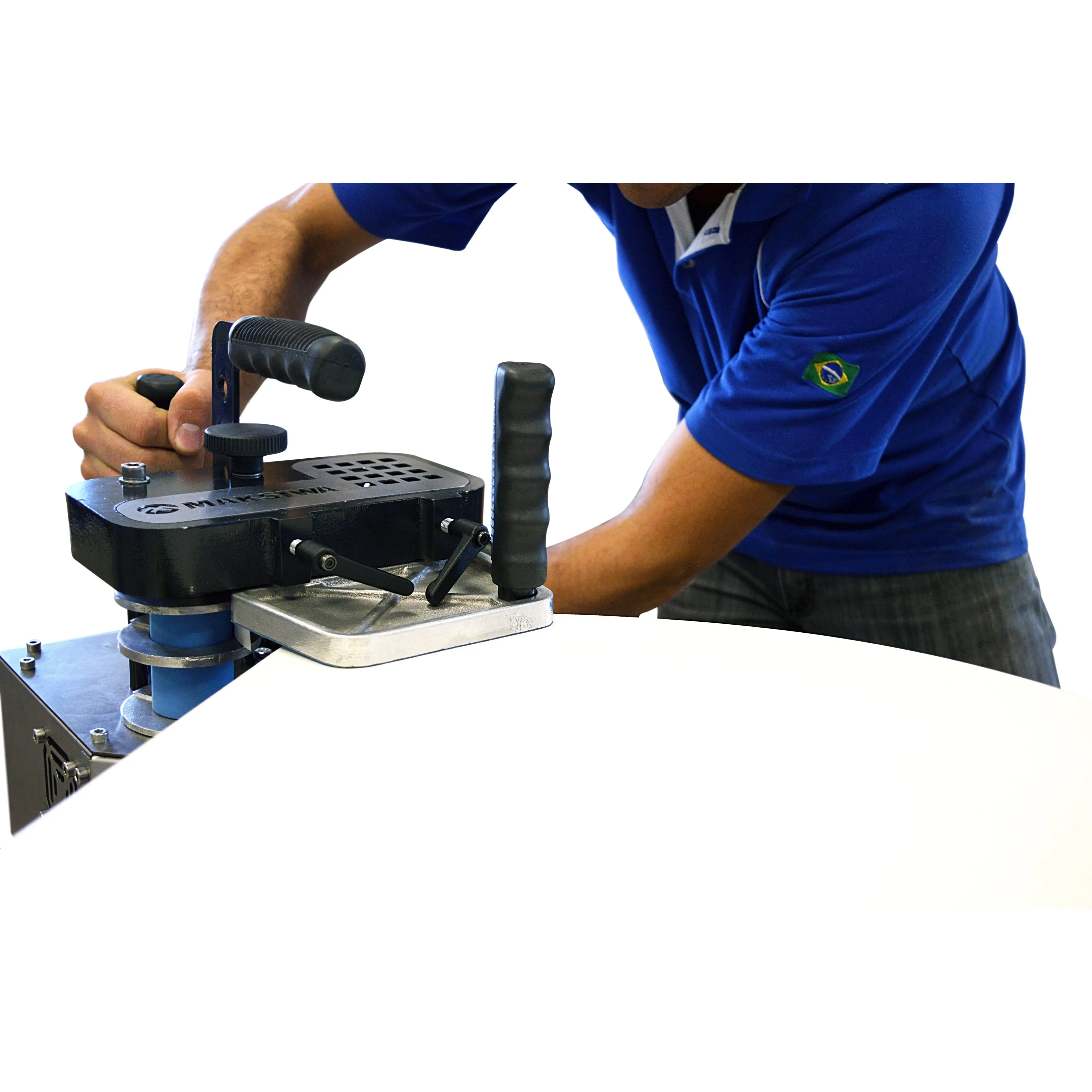 Person Using Maksiwa Portable Edgebander - CBC FLEX Maksiwa
