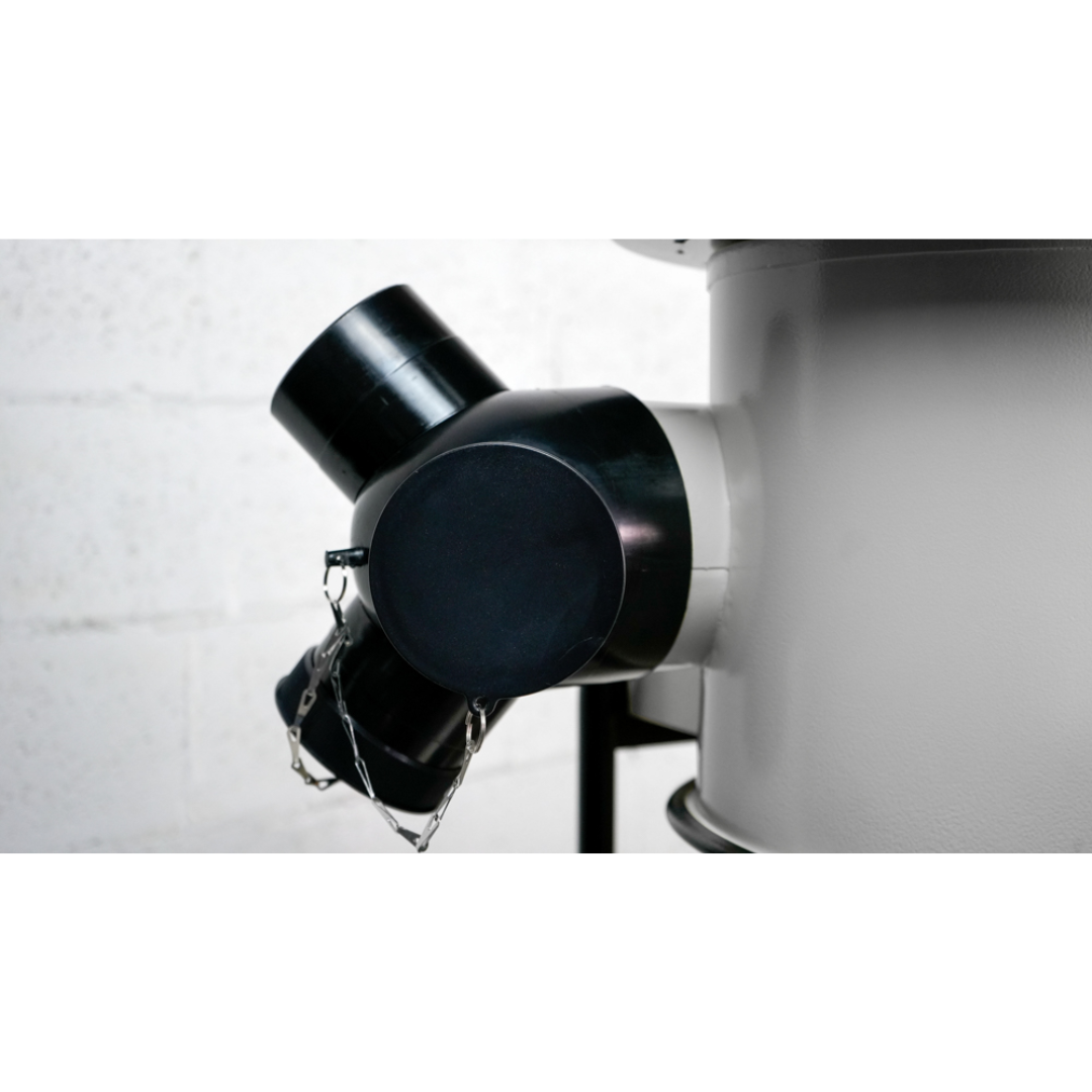 Angled dust inlet port on Maksiwa CY/3.C cyclone dust collection system