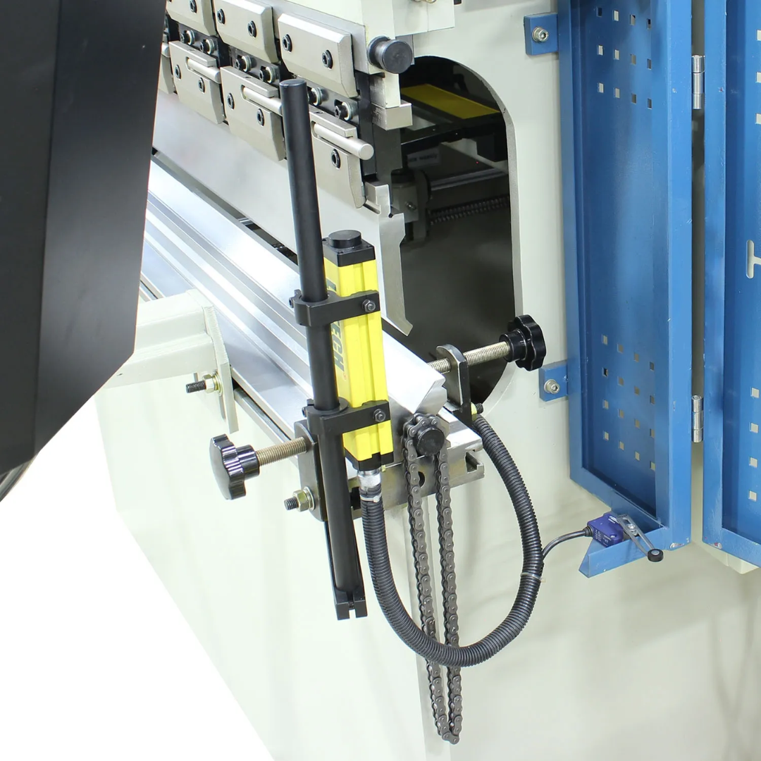 Baileigh 33-Ton CNC Hydraulic Press Brake, 63" Length (BP-3305CNC) 1020680 hydraulic system detail featuring industrial hydraulic components, hoses, and control assemblies for reliable forming performance.