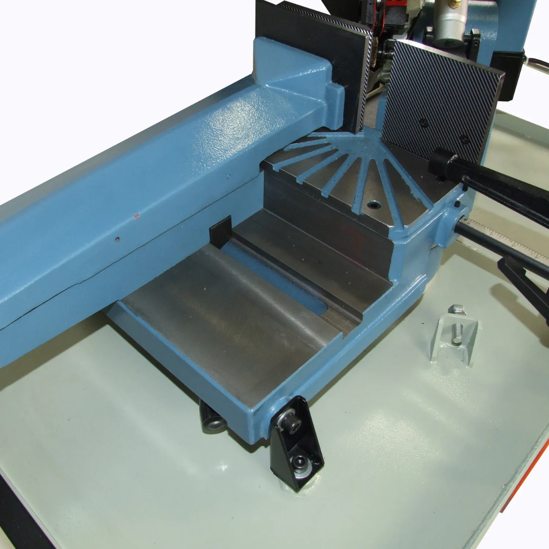 Baileigh 8.5" Variable-Speed Dual-Miter Horizontal Bandsaw (BS-260M) 1001432 close-up of material support and vise area designed for accurate positioning and repeatable metal cutting operations.