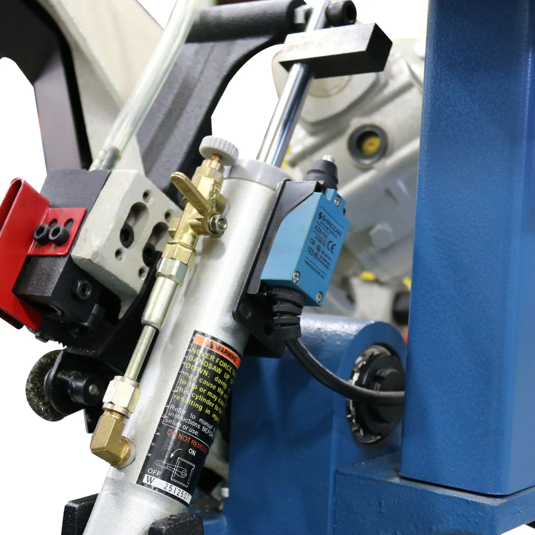Baileigh 8.66-Inch Mitering Horizontal Bandsaw, 2 HP (BS-250M) 1001396 industrial motor powering the horizontal bandsaw for reliable metal cutting performance.