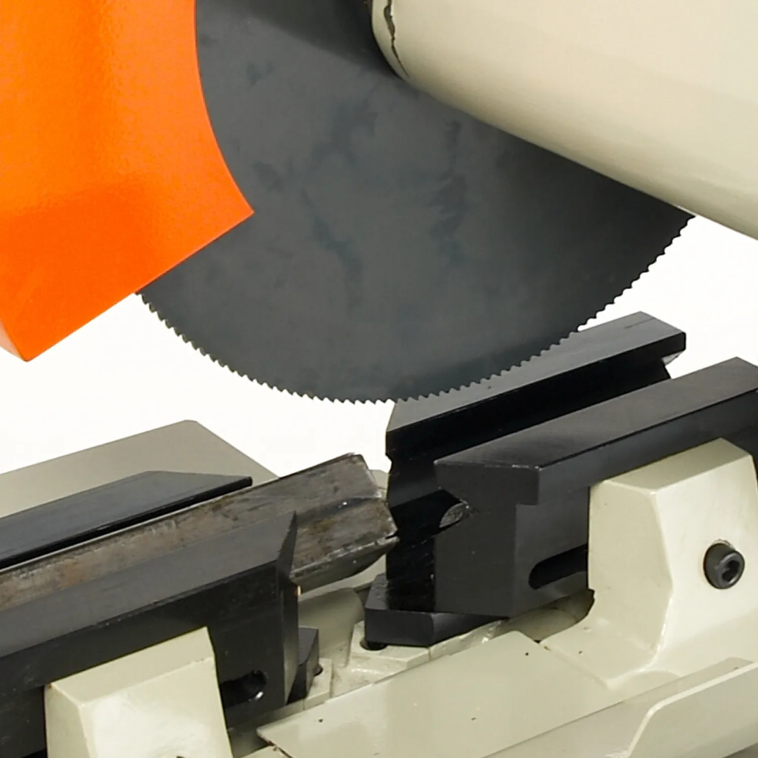 Baileigh Circular Cold Saw CS-350M 1002569 close-up of industrial cutting head and vise assembly designed for secure material clamping and clean, burr-free cutting performance.