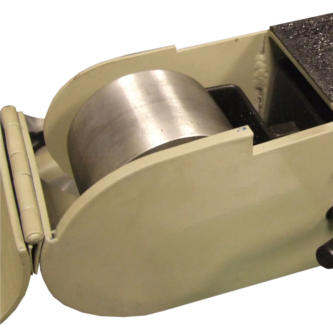 Baileigh Combination Belt and Disk Grinder DBG-62 1002674 heavy-duty drive wheel assembly engineered for smooth belt tracking, consistent grinding performance, and long service life.