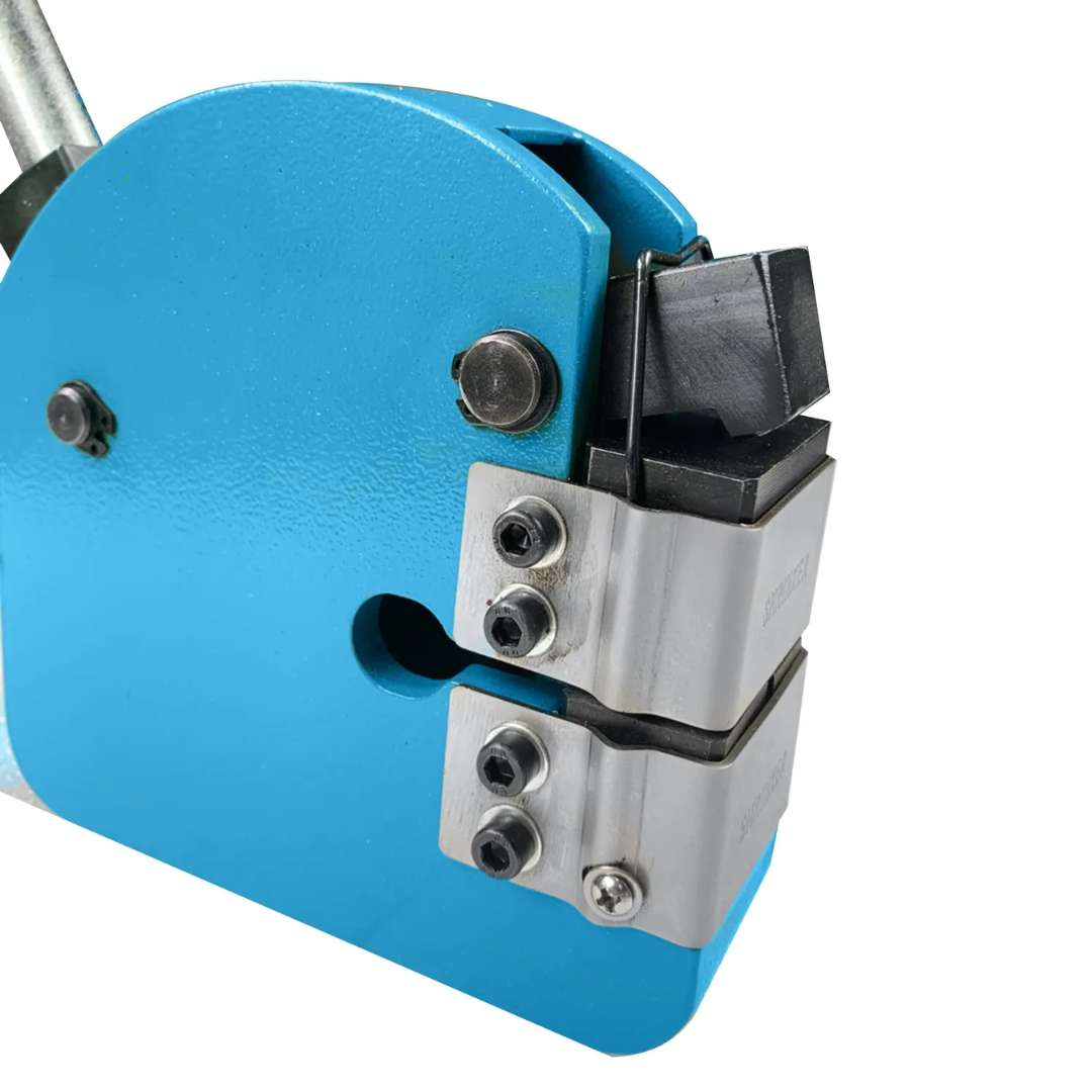 Baileigh Deep Throat Shrinker Stretcher (MSS-18DT) 1230392 close-up of the deep throat shrinker stretcher jaws designed for precision sheet metal forming and flange shaping.
