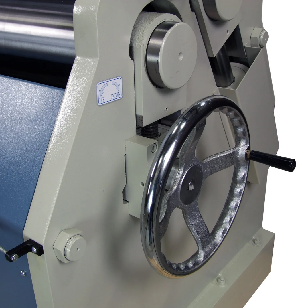 Baileigh Plate Roll PR-409 1006517 manual adjustment wheel enabling precise roller alignment and controlled sheet metal forming.