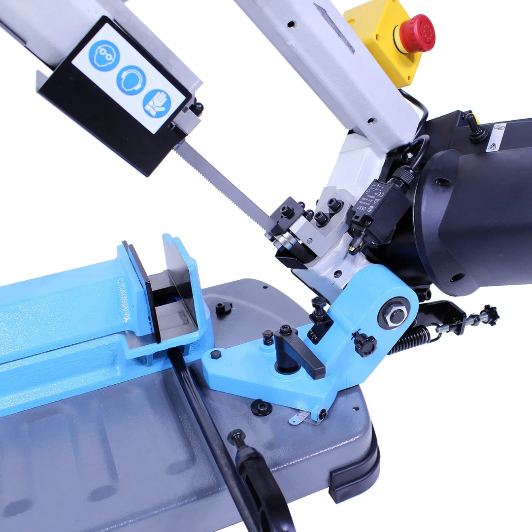 Baileigh Portable Variable-Speed Metal-Cutting Bandsaw (BS-127P) 1018561 digital control interface featuring variable-speed adjustment and operational monitoring functions.