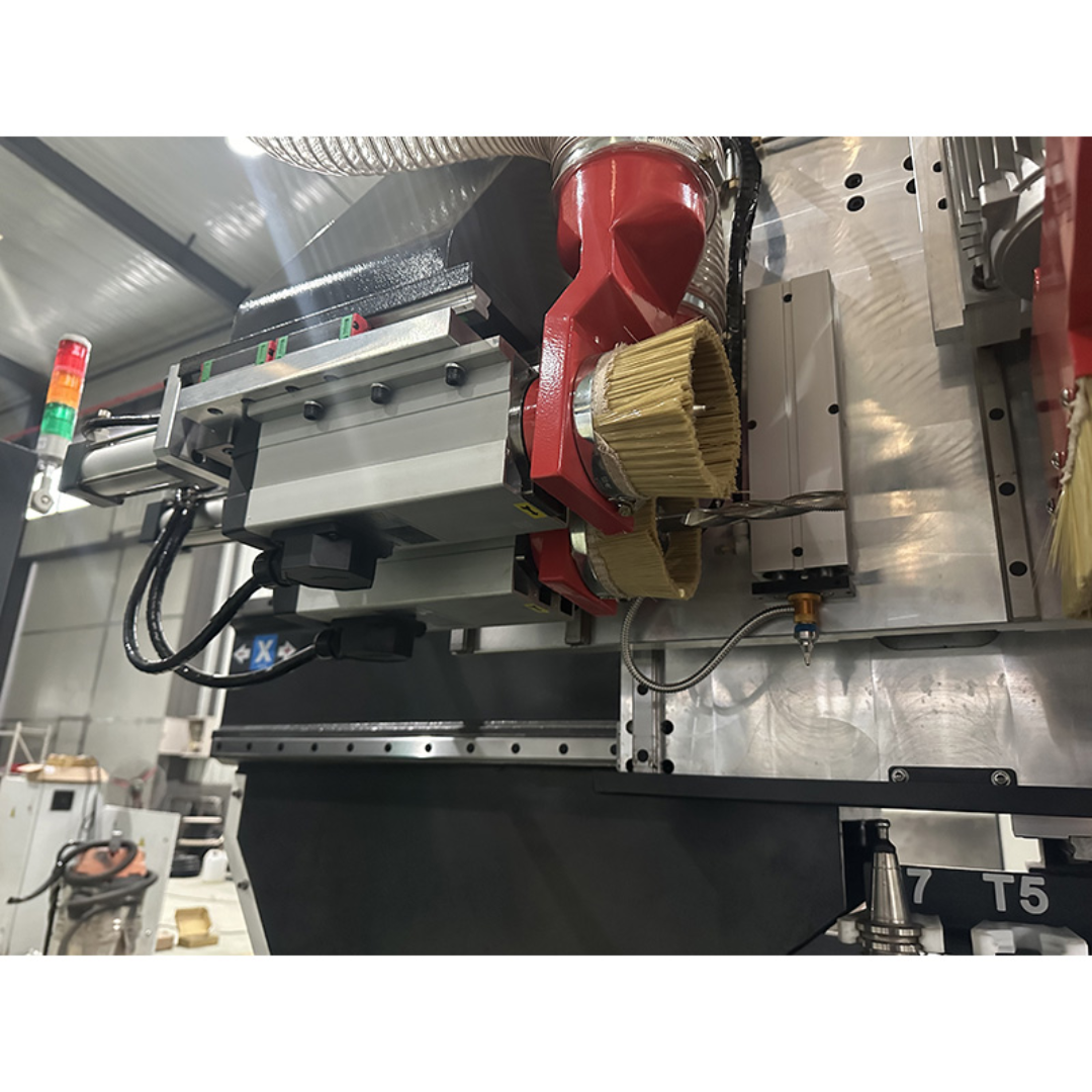 Castaly Rhéa CNC Top Face and One Edge Door Processing Machine Center detailed view of cutting heads processing door edge operations