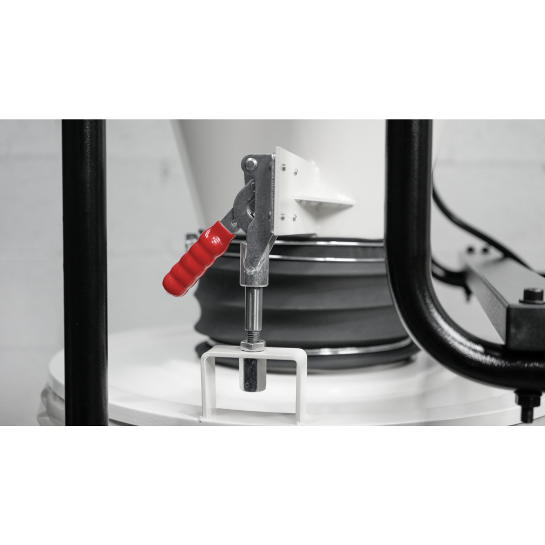 Cyclone dust collector airflow adjustment lever on Maksiwa CY/3.C system