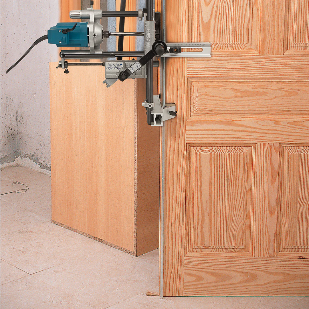 Detail of Virutex Lock Mortiser For Doors FC116U 1600395 drilling and mortising process on door edge