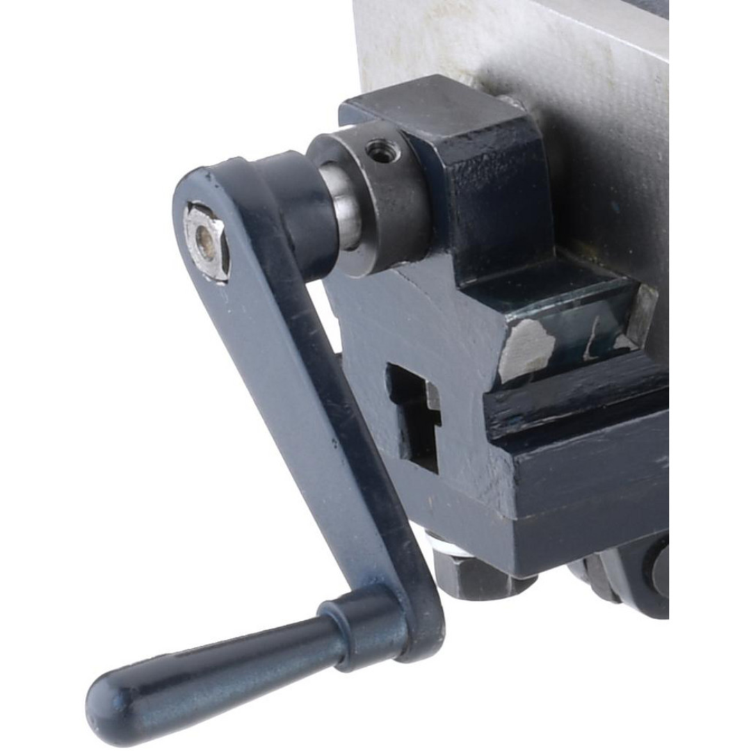 Gibraltar Machine Vise: Single-Station Swivel Base 110953 close-up view featuring the operating handle, hardened jaws, and durable swivel base for professional metalworking and precision machining.