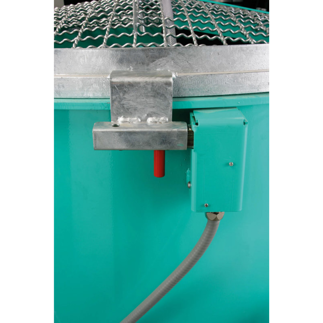 IMER MIX 750 Vertical Shaft Mixer integrated water control and discharge system designed for efficient batch processing and operator control