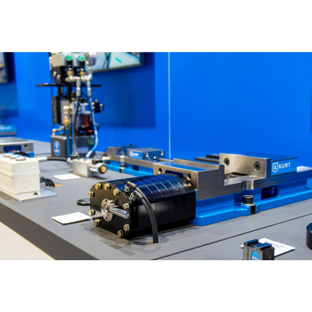 Kurt CNC Machines Vise: DX, Single-Station, 6.00" Jaw Width, 9.0" Jaw Opening, Stationary Base, Precision 67155739 installed on a CNC machining center demonstrating precision workholding and production machining capabilities.