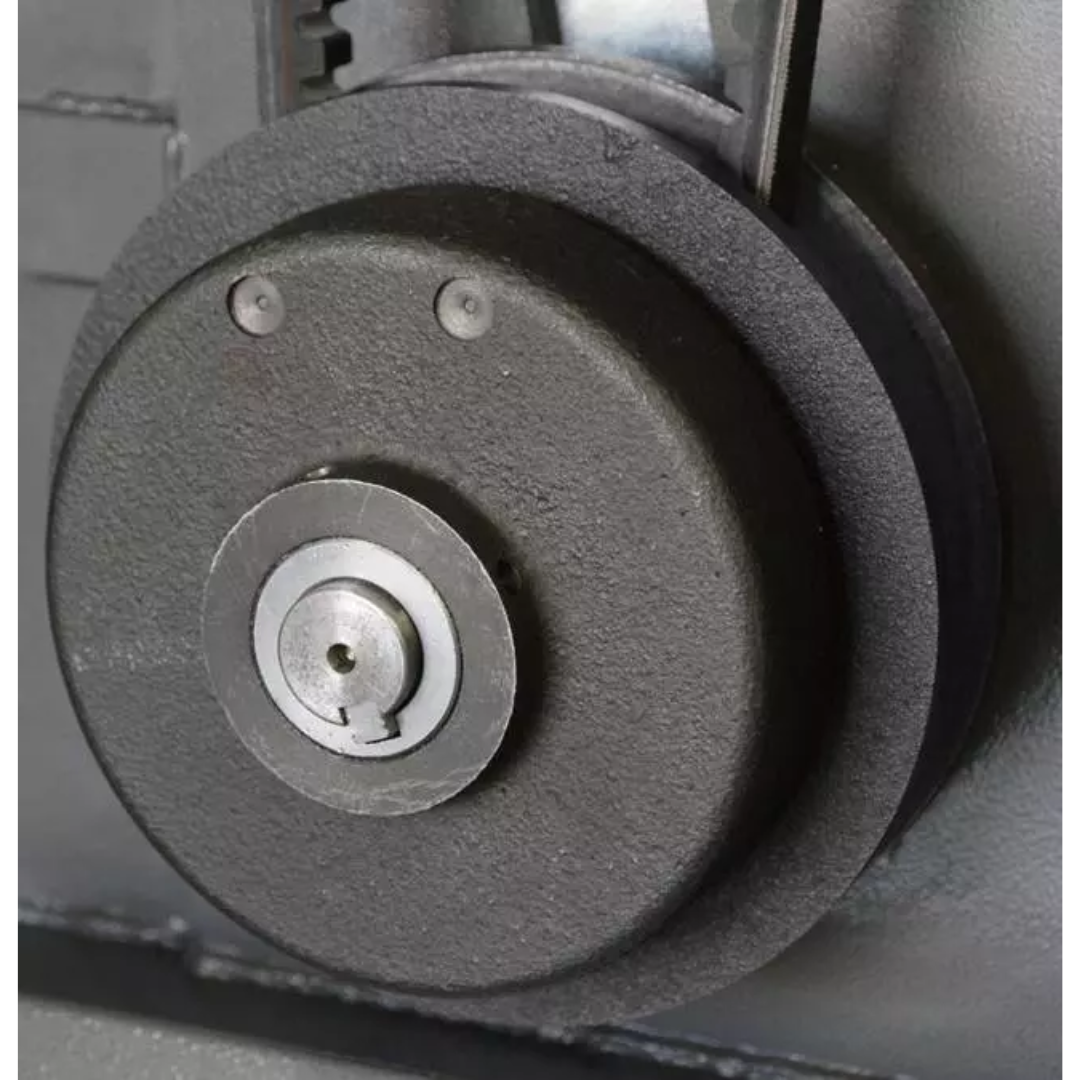 Laguna 18|CX Bandsaw MBAND18CX110175 close-up of drive system and pulley assembly