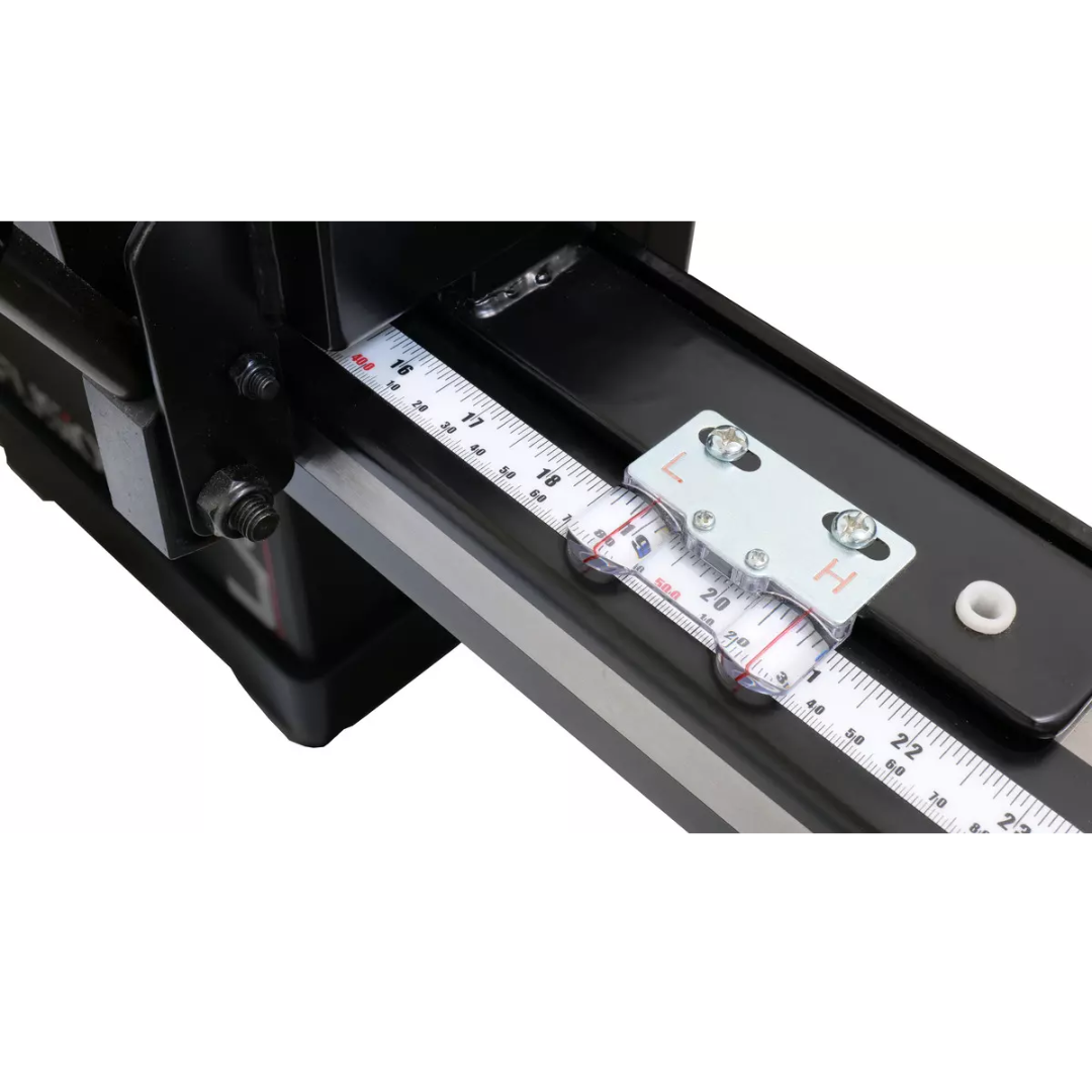 Laguna F3 Fusion Tablesaw 52″ MTSF3362203-0130-52 fence rail measurement scale and precision adjustment system