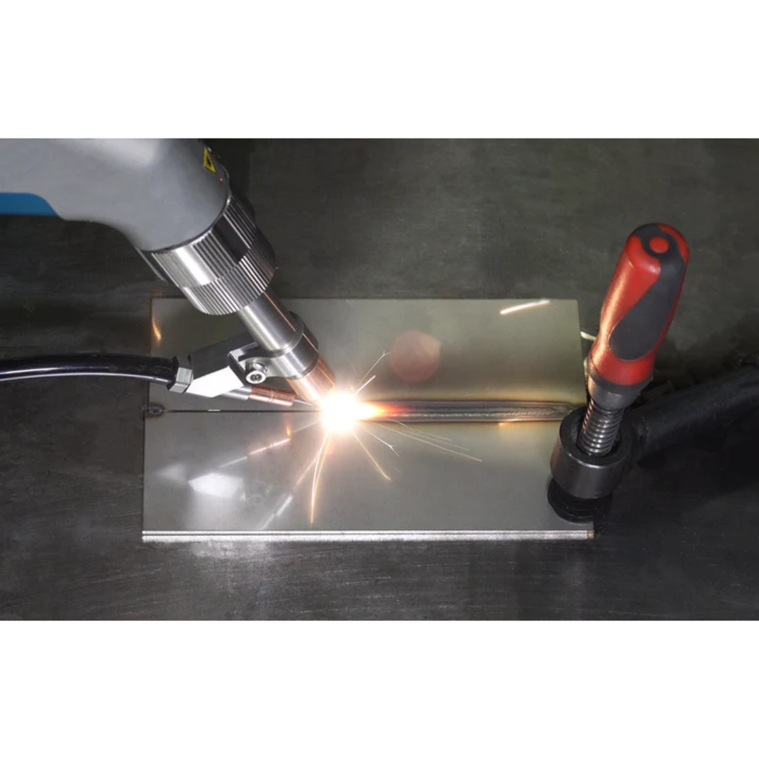 LightWELD Single Wire Feeder Kit CEU00006612XXXXU in-use welding application showing wire feed system during operation