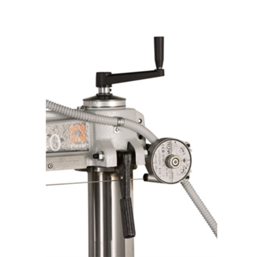 Maggi Junior 640CE Radial Arm Saw MAG-JUNIOR640 detail of height adjustment mechanism and locking system