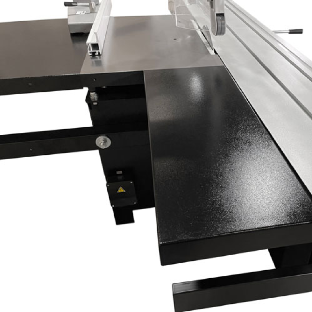 Maksiwa BMT.3200.IR Cabinet Interior and Dust Collection Area