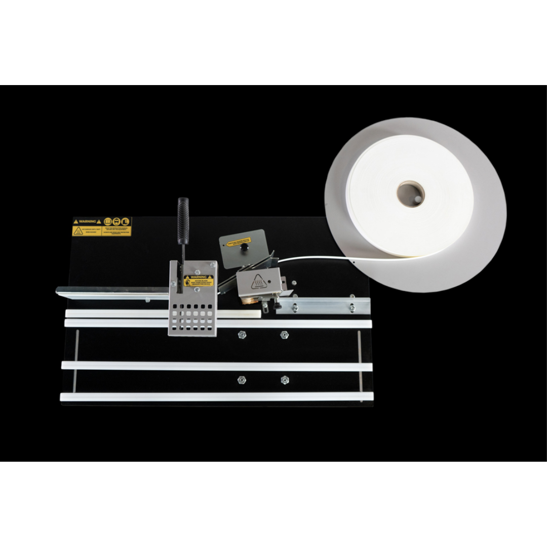 Maksiwa CBC.E Portable Edgebander running edge banding on panel, workstation view
