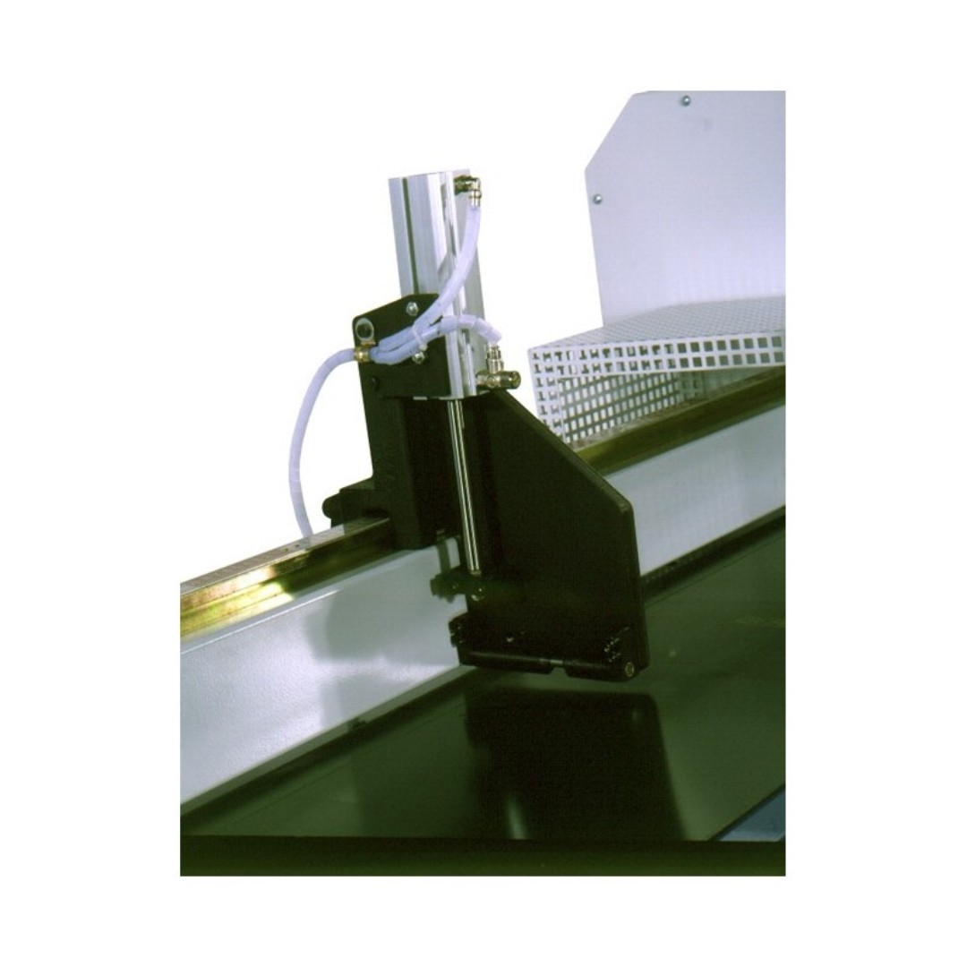 OMGA T 521 ST Cut Off Saw automated production cut-off system designed for furniture manufacturing and millwork operations