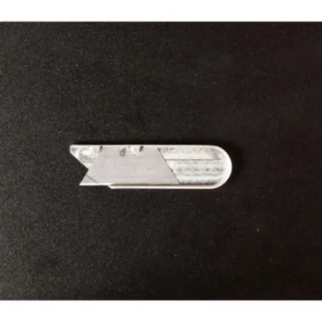 Safety Speed Utility Blades for Models SSC165A, SSC210A, & SSC250A Europa, Nemesis, and Kronos (qty. 100) SSC1-1 displaying close-up of sharp edge blade for clean and accurate cuts