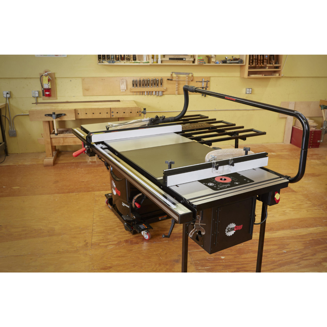 SawStop 27″ In-Line Router Table RT-TGP configured for woodworking operations, providing precision routing performance and enhanced workflow efficiency.