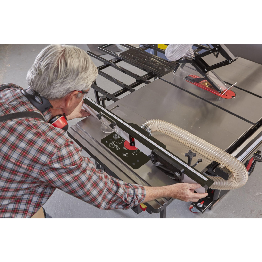 SawStop 30″ In-Line Router Table RT-TGI close-up of the fence assembly, dust collection connection, and precision adjustment features for accurate routing performance.