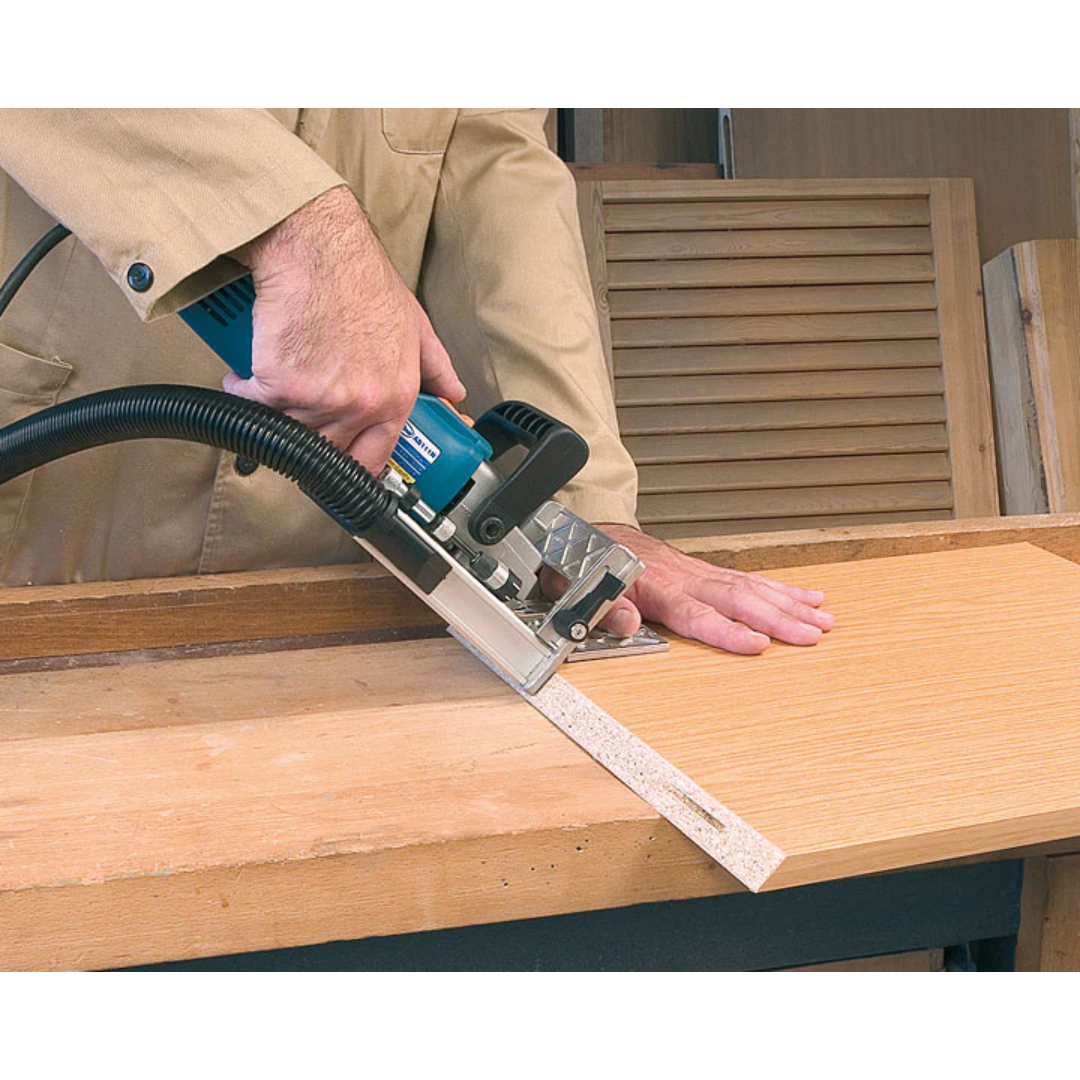 Virutex Biscuit Joiner AB111N For Strong Panel Joints (120V) 7900299 detail of cutting slot for strong panel joint assembly