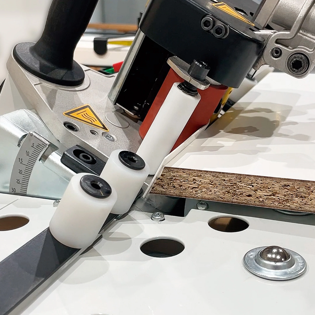 Virutex MEB ZeroLine® Table For Stationary Use 5046823 close-up of mounted trimming unit on perforated work surface