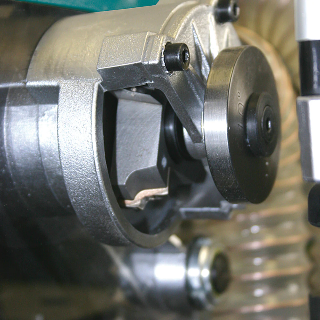 Virutex PAE85T Corner Round Trimmer For Hot Melt Edgebanders 8500700 close-up of trimming head and cutting mechanism