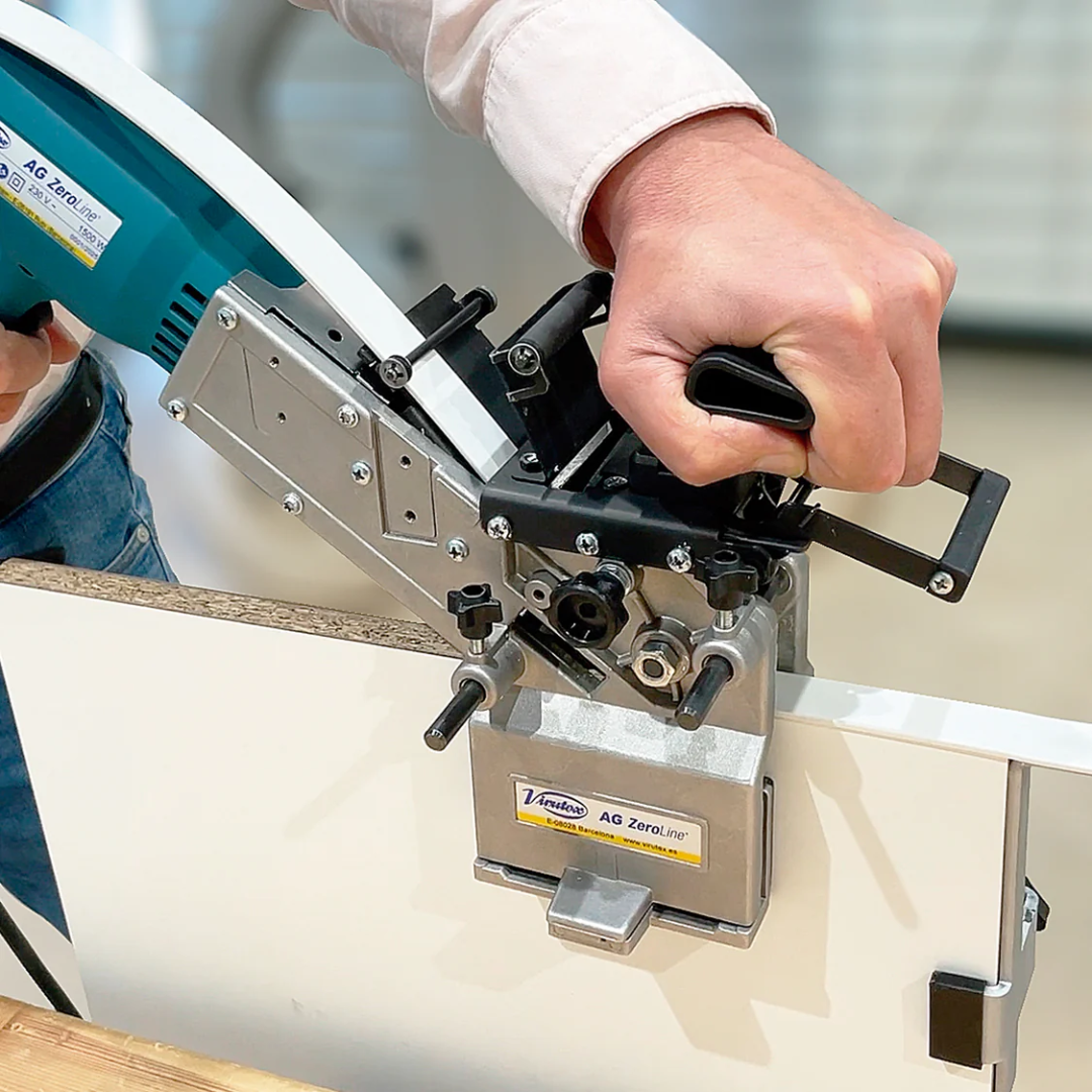 Virutex Portable Edgebander AG-Zeroline 120 V 5200699 demonstrating controlled handheld edging on straight panel