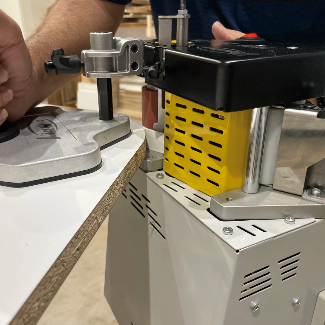 Virutex Portable Edgebander PEB Zeroline® (230 V) 5000810 edge banding operation on panel surface