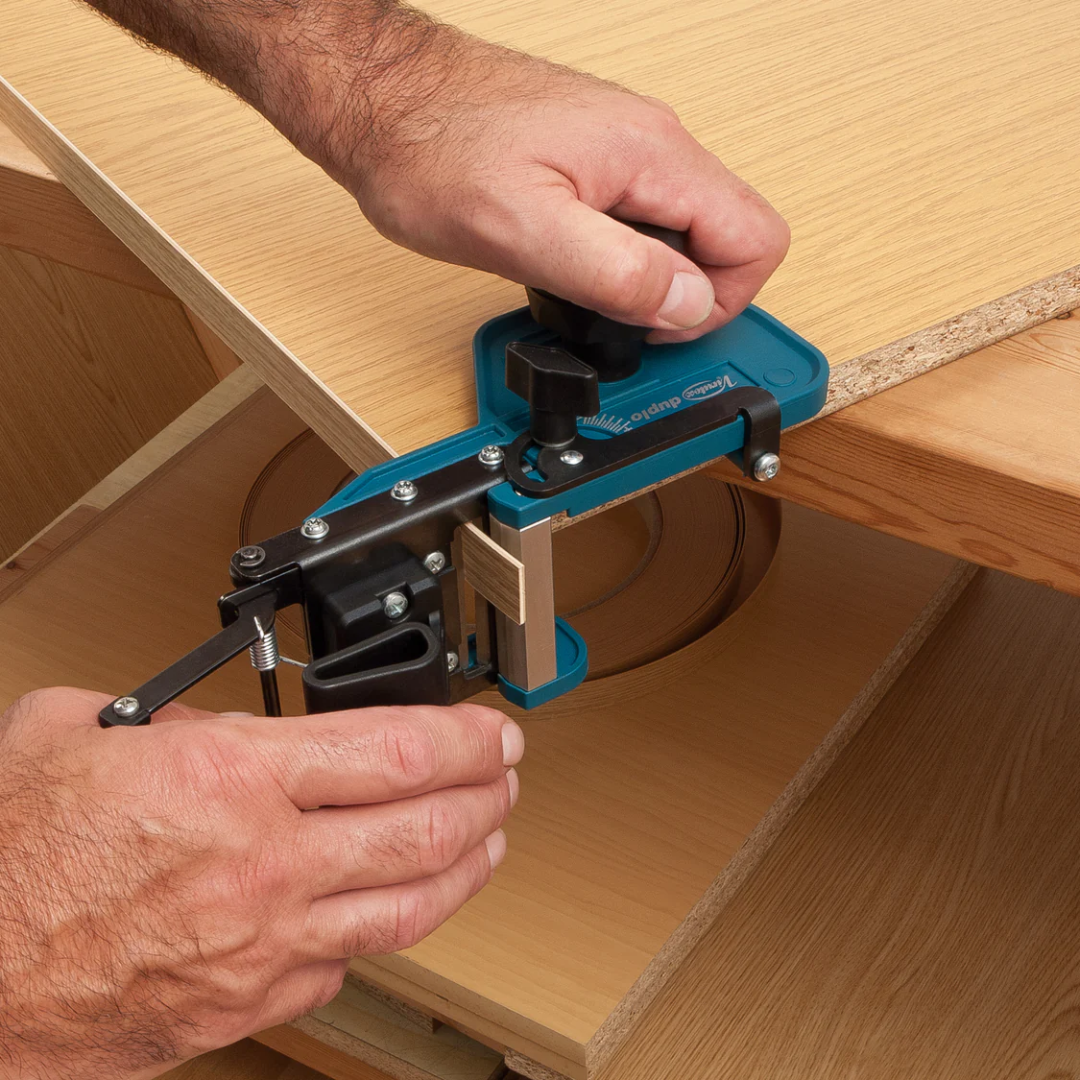 Virutex RC321S Hand End Trimmer For 3 Mm Tape 5245922 in use trimming edge banding on panel corner with precise manual operation