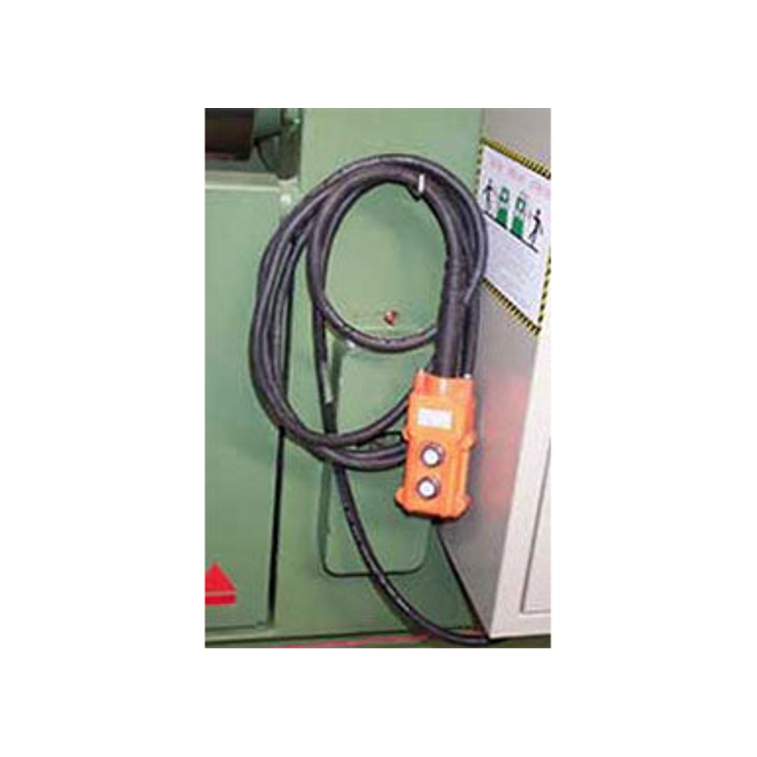 Dreis & Krump IPR 4375 hydraulic bending roll (plate roll), 50 in roll width, 3/8 in capacity, close-up view