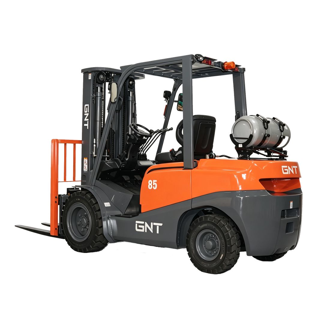 GNT GLP70 Counterbalanced LPG Forklift, front three-quarter view