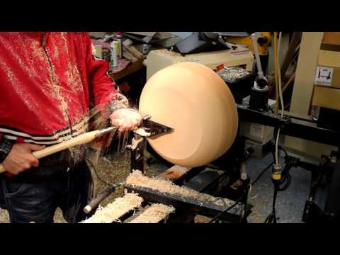 Laguna Revo 24|36 Lathe 220V MLAREVO 2436-220 wood bowl turning demonstration with high torque performance